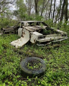 abandoned-car-in-the-woods-ohio