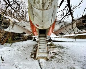 rear-of-abandoned-airplane
