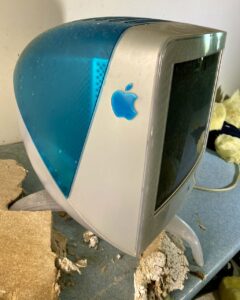 vintage-mac-all-in-one-blue-computer-2