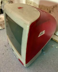 vintage-mac-all-in-one-red-computer-2