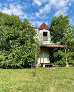 abandoned-house-victorian-turret-dayton