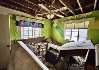 abandoned-lime-green-room