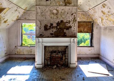 victorian-fireplace-with-windows-on-both-sides