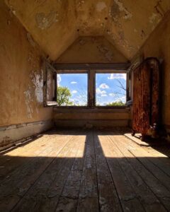 attic-room-2-windows-victorian-home