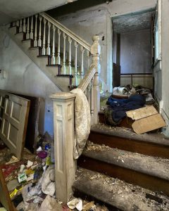 abandoned-victorian-house-white-staircase