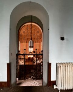 church curved doorway
