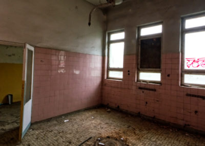 abandoned legnica hospital morgue urbex poland