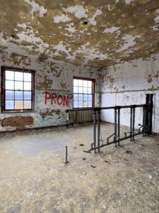 abandoned school room prom