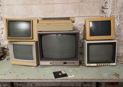 abandoned-computers-macintosh